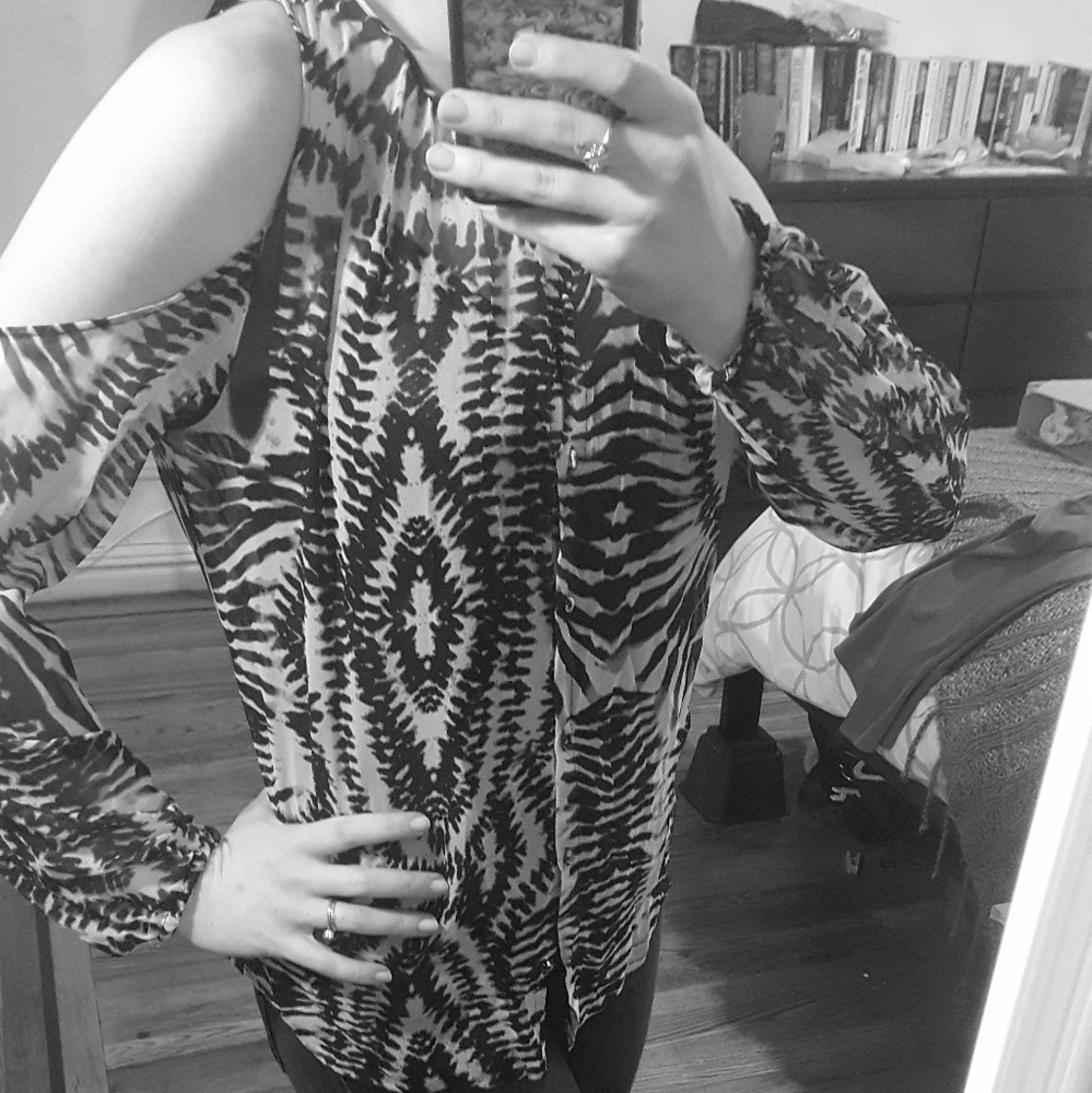 Cynthia Vincent Black/Cream Printed Silk Top